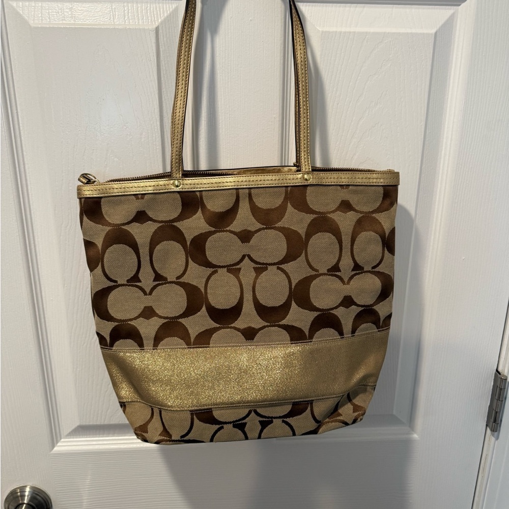Vintage coach bag- classic brown tote - Picture 2 of 7